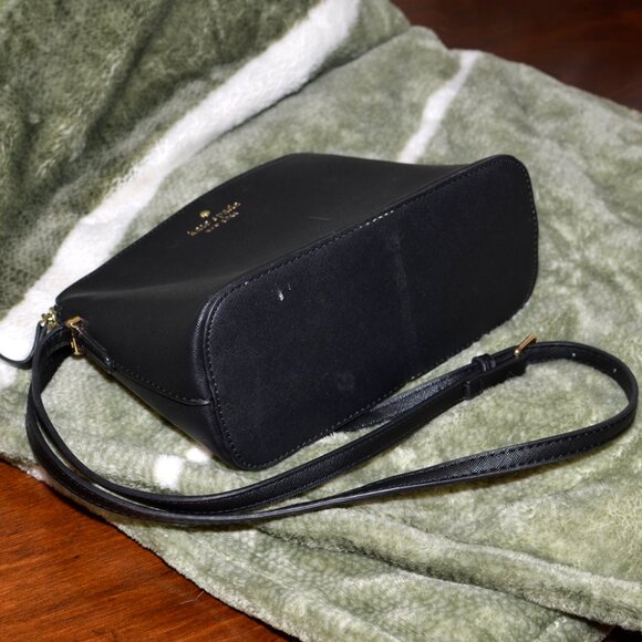 Kate Spade New York - Small Dome Crossbody Bag - Classic Little Black Purse - Picture 6 of 16